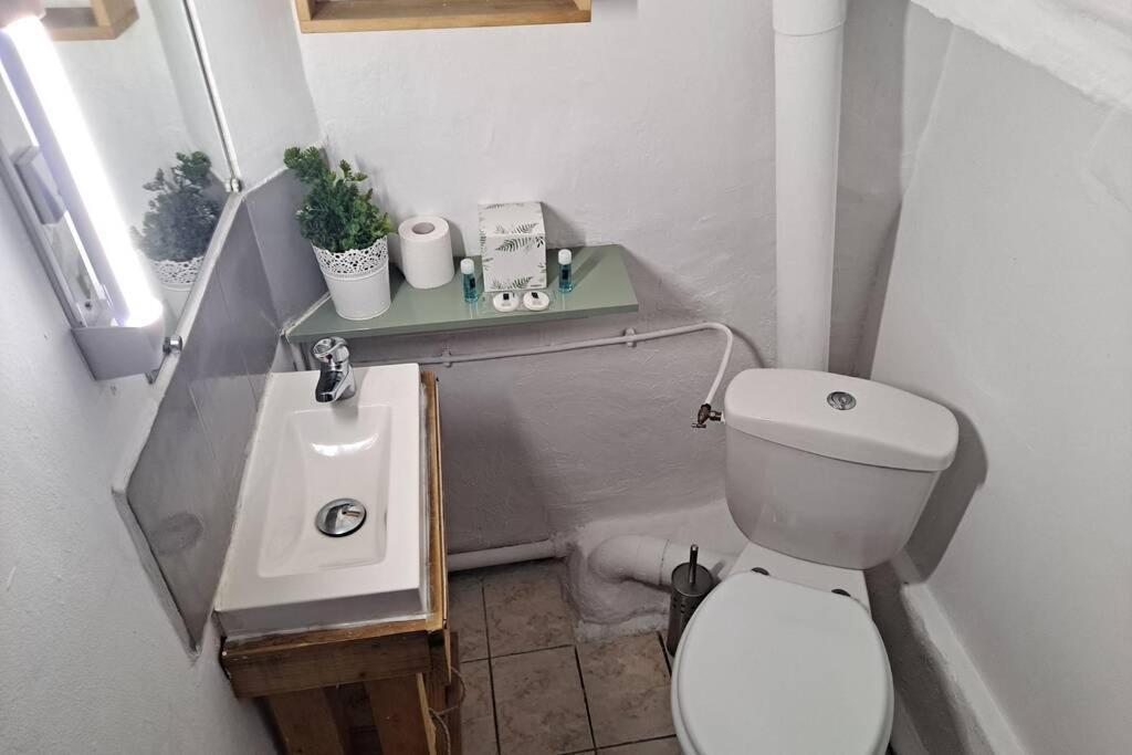 Studio A 10 Min A Pied Notre-Dame De La Garde Apartment Marseille Ngoại thất bức ảnh