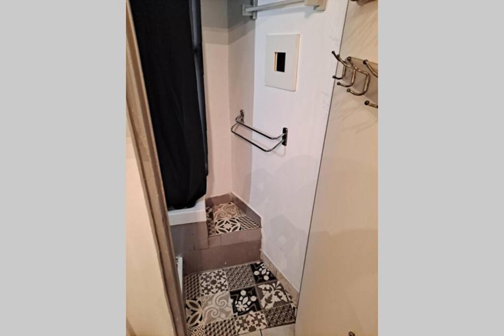 Studio A 10 Min A Pied Notre-Dame De La Garde Apartment Marseille Ngoại thất bức ảnh